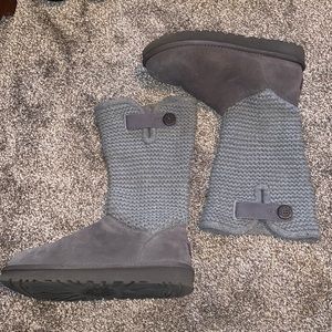 Grey knit Ugg size 9